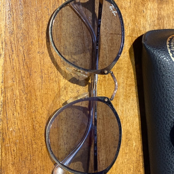 Ray-Ban Women’s Sunglasses- Blue tint lenses - Picture 2 of 4